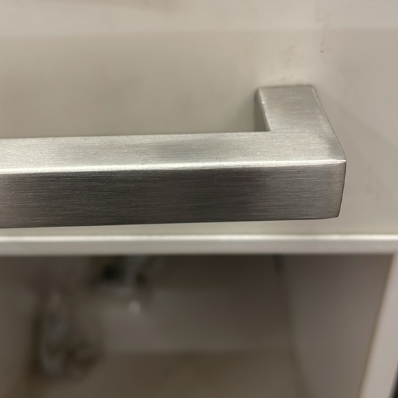 Cabinet handles - Picture 6 of 7